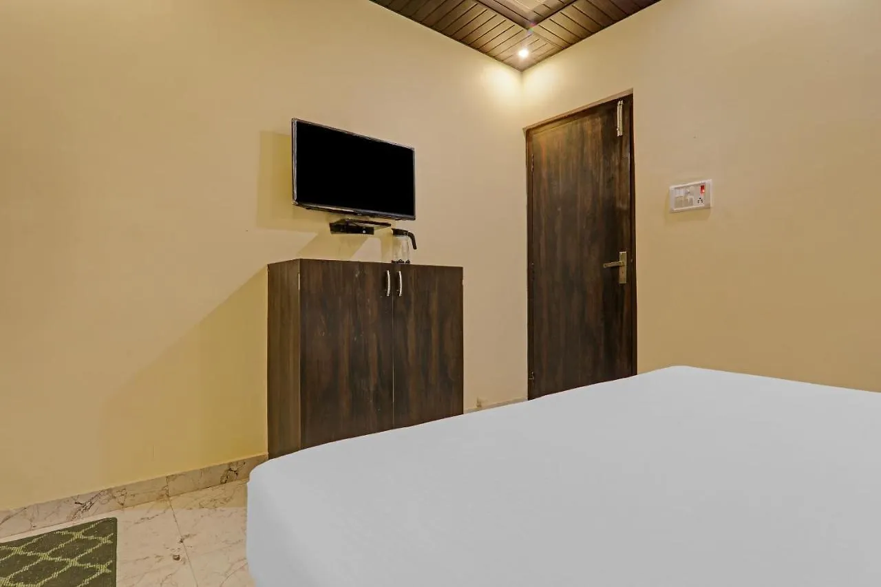 Oyo Flagship 83473 Hotel Kp Varanasi
