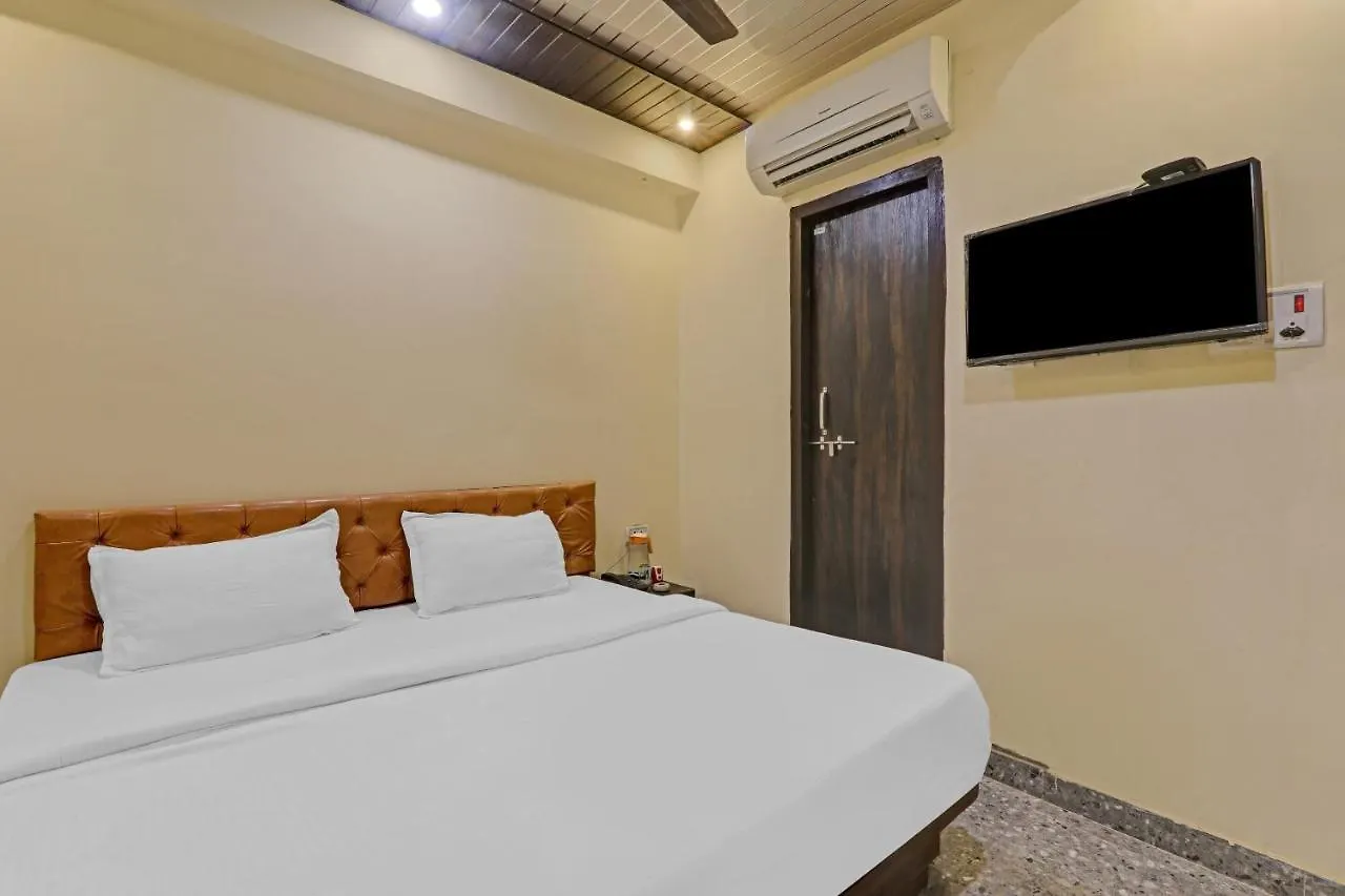 ***  Oyo Flagship 83473 Hotel Kp Varanasi India