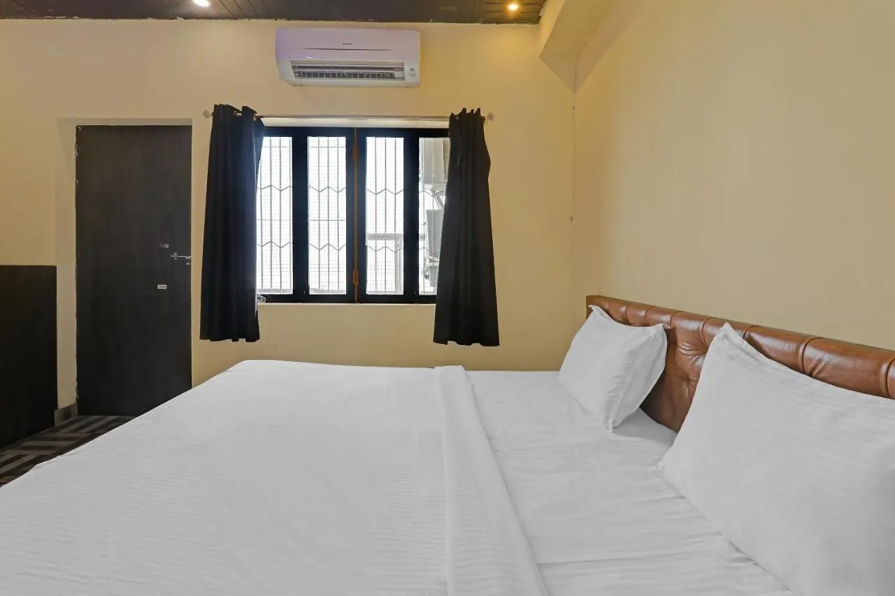 Oyo Flagship 83473 Hotel Kp Varanasi 3*,